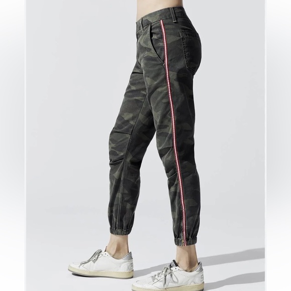 Sundry Jogger Sz 29 Camouflage Cotton Twill Zip Army Green Red side Stripe *F7 - Picture 1 of 3